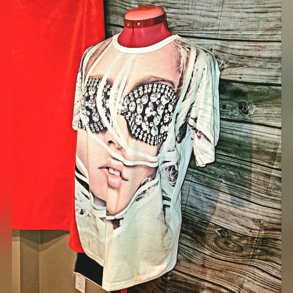 Lady Gaga Tee 🕶️ - Picture 3 of 8